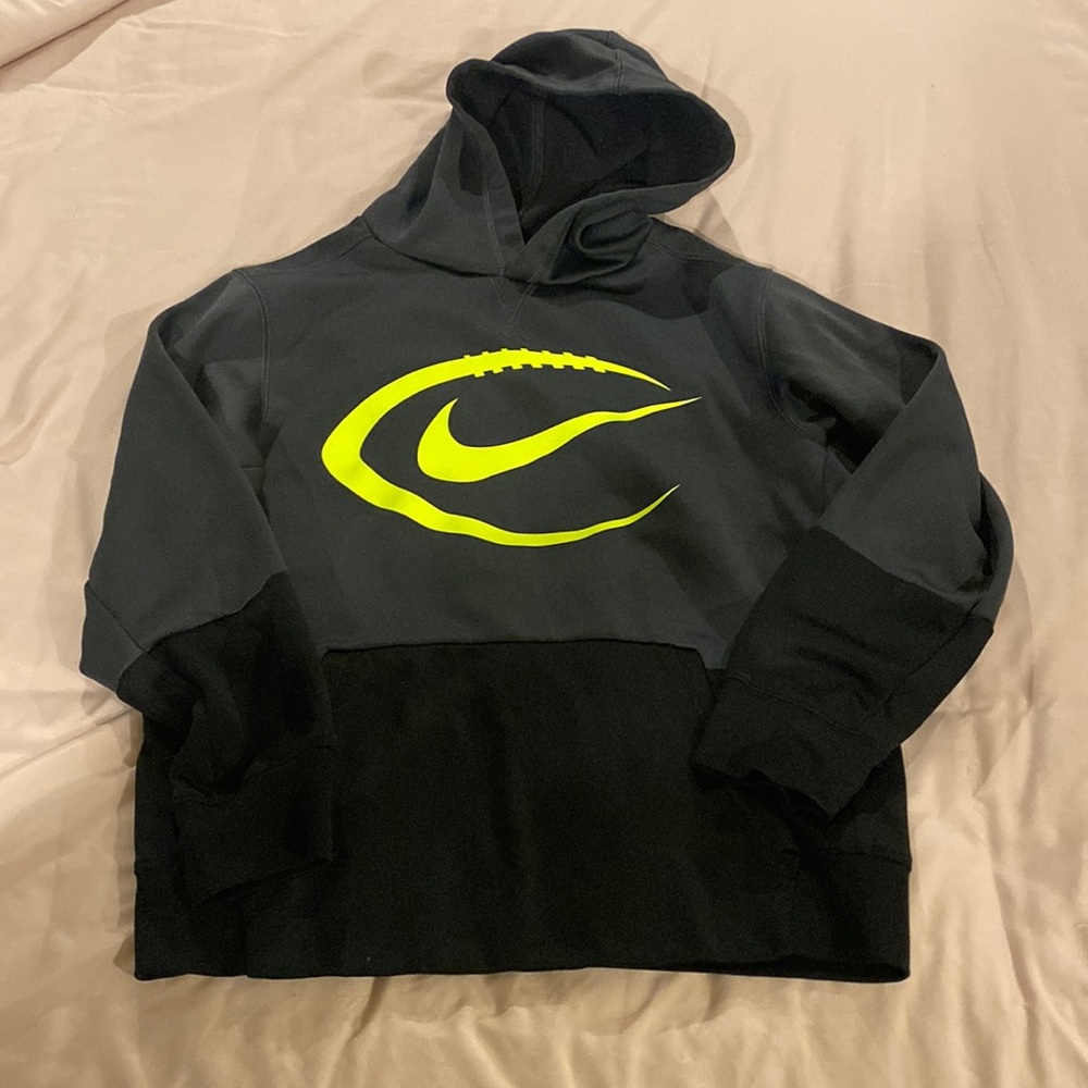 Nike Boys Dri-fit size large hooded sweatshirt